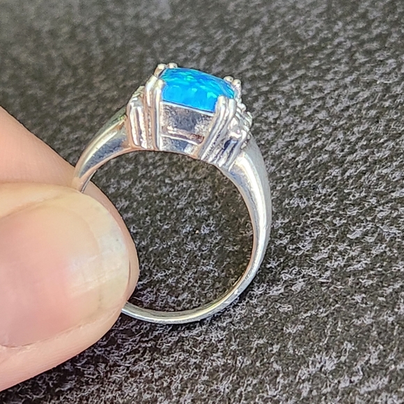 Elegant Blue Opal Sterling Silver Ring - Picture 7 of 12